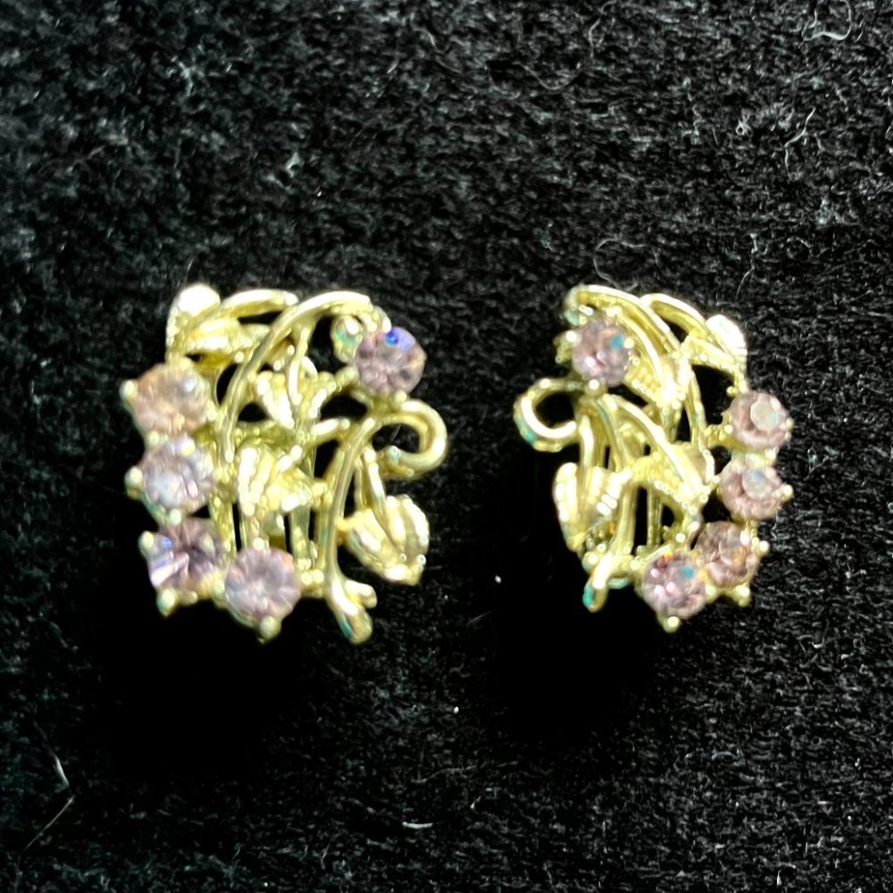 Vintage Silver-Tone Floral-Look Clip Earrings w/Light Lilac Faceted Crystals